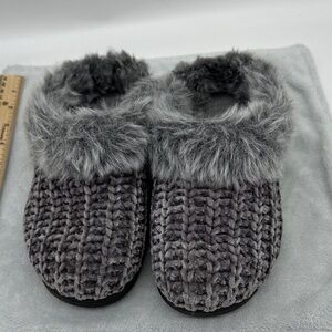 Dearfoams Women’s Lilac/Grey Chenille Knit Memory Foam Clog Slippers Size 5/6
